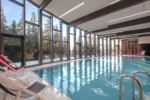 Altezza - Arc 1800 Hotel & Spa - ex Mercure piscine intérieure avec vue et spa à Arc 1800