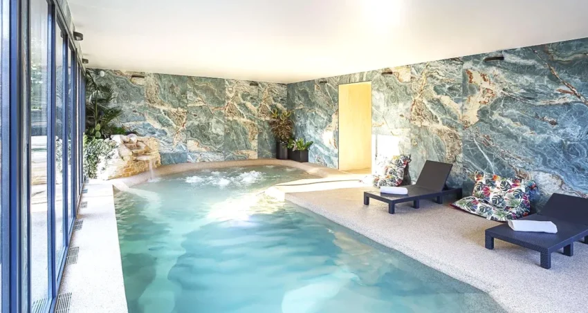 Best Western Amarys Hotel & Spa espace spa avec piscine intérieure à Rambouillet