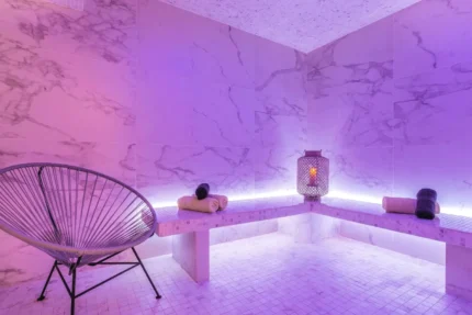 Best Western Plus Hotel Du Parc Chantilly à Chantilly piscine intérieure chauffée avec spa