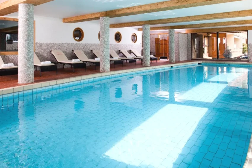 Carlina piscine intérieure avec vue et spa à La Clusaz