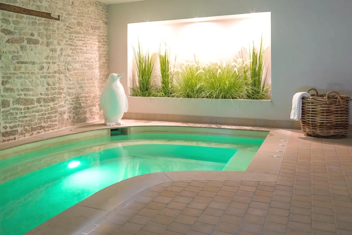 Château de Fleurville & Spa piscine intérieure avec hydromassage à Fleurville Château de Fleurville & Spa piscine intérieure avec hydromassage à Fleurville
