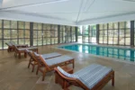 Domaine De Barres espace spa avec piscine intérieure à Langogne
