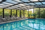Domaine de la Résidence - Hôtel, Spa & Restaurant piscine intérieure avec vue et spa à Moulins-lès-Metz
