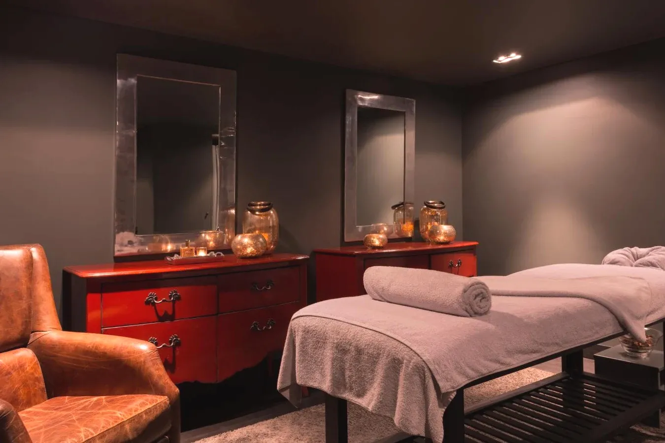 Espace spa avec piscine intérieure Hôtel Spa Vent d'Ouest dans le quartier Perret au Havre Espace spa avec piscine intérieure Hôtel Spa Vent d'Ouest dans le quartier Perret au Havre