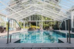 Grand Hôtel Château de Sully - Piscine & Spa Teritoria piscine intérieure avec spa à Sully