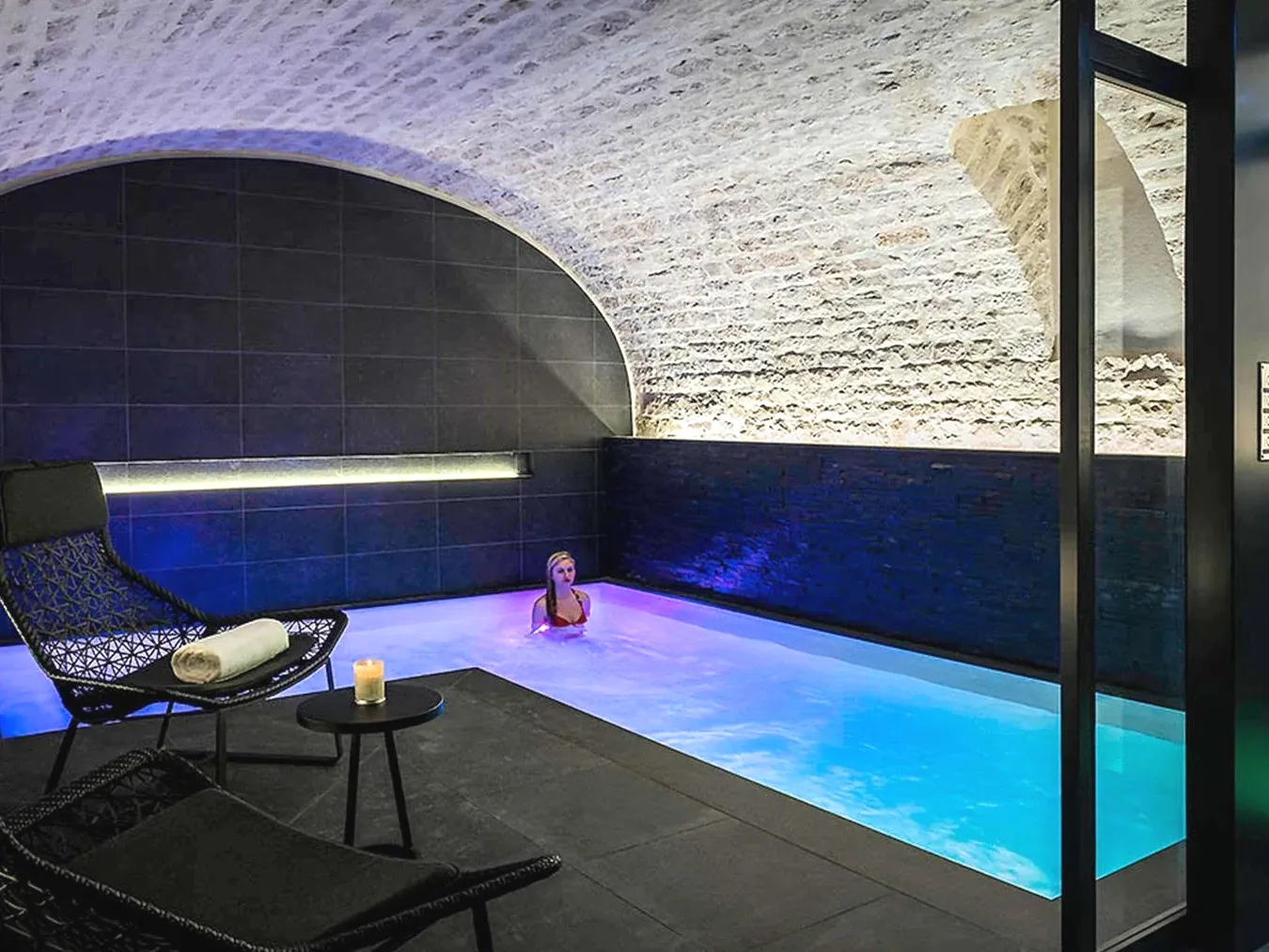 Grand Hôtel La Cloche Dijon - MGallery Collection à Dijon piscine intérieure chauffée avec spa Grand Hôtel La Cloche Dijon - MGallery Collection à Dijon piscine intérieure chauffée avec spa