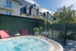 Hotel De Diane spa avec jacuzzi et piscine à Sables-d’Or-les-Pins