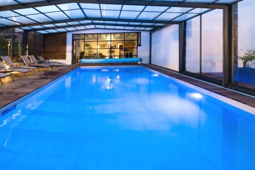 Hôtel de La Marée - Face à l'océan - Ile de Ré piscine intérieure avec spa à Rivedoux-Plage