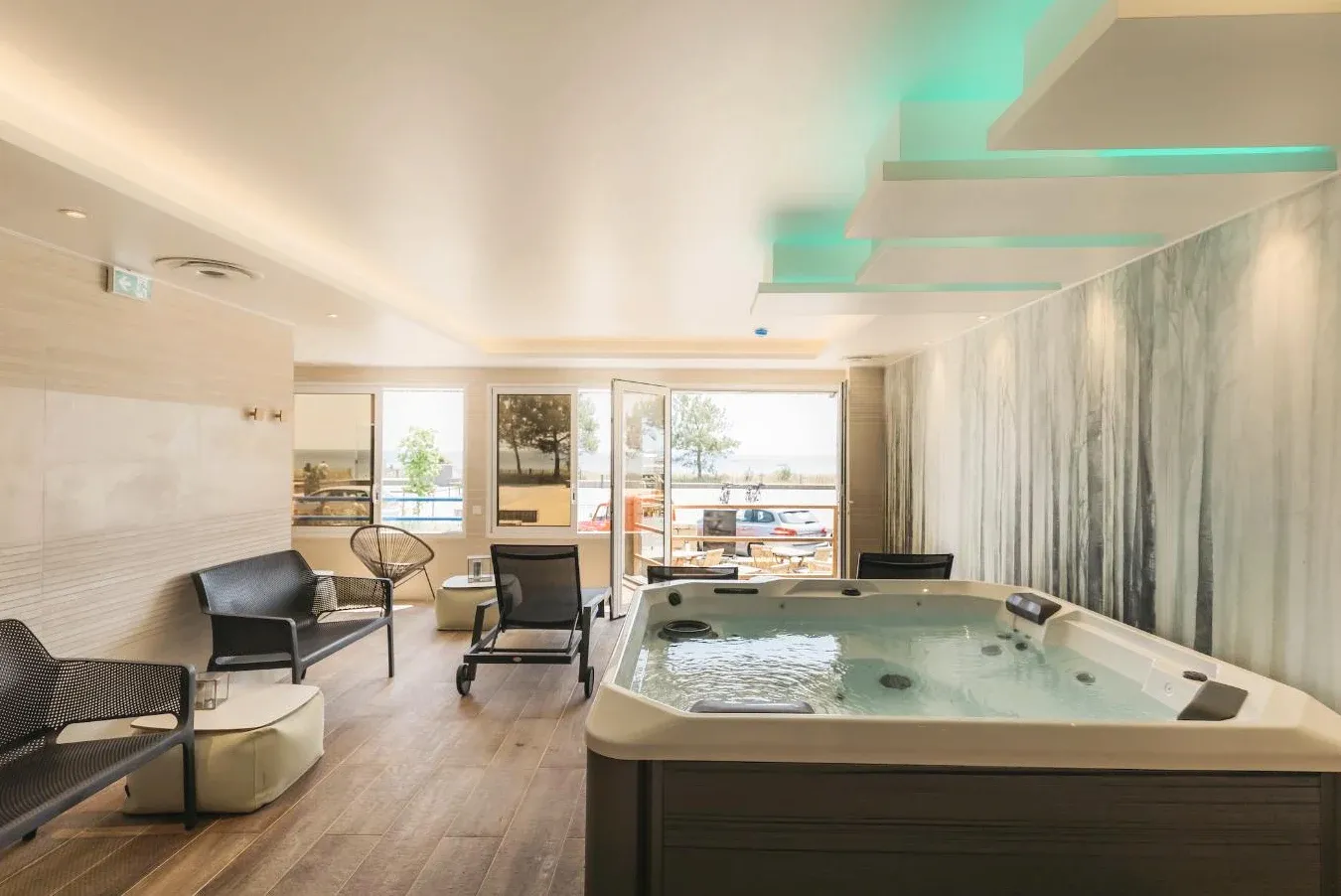 Hôtel Édenia - Spa Estime&Sens espace spa avec piscine intérieure à Carnac Hôtel Édenia - Spa Estime&Sens espace spa avec piscine intérieure à Carnac