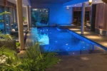 Hôtel Interlaken Lounge Bar & Spa à Xonrupt-Longemer piscine intérieure chauffée avec spa