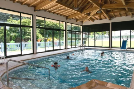 Hôtel Royal espace spa avec piscine intérieure à Évian-les-Bains