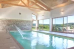 Hotel Spa Les Rives Sauvages spa intérieur avec piscine à Malbuisson