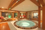 La Savoyarde spa avec jacuzzi et piscine intérieure à Val d'Isère