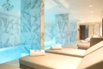 Le Damantin Hôtel & Spa piscine intérieure avec spa dans le 8e arrondissement de Paris