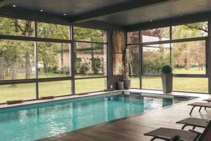 Le Dracy Hôtel et Spa piscine intérieure avec spa à Dracy-le-Fort