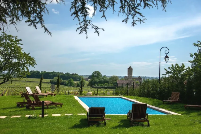 Piscine Aux Ducs de Sienne à Montagne