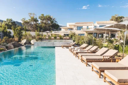 Piscine Casa Paradisu à LʼÎle-Rousse