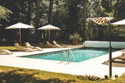 Piscine Château de Maraval à Cénac-et-Saint-Julien