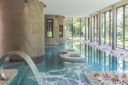 Piscine Château De Massillan à Uchaux