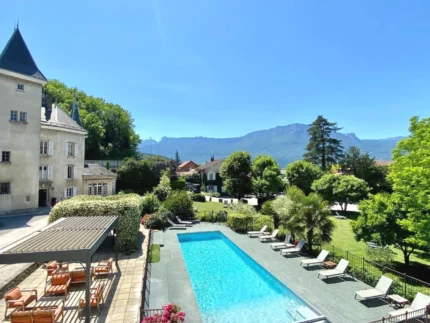 Piscine Château & Spa De La Commanderie à Eybens