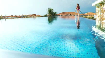 Piscine dans l'établissement Villa Romana Fréjus, à Fréjus