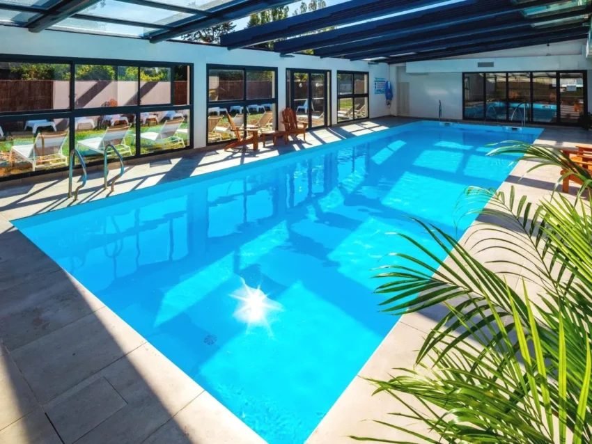Piscine Garrigae Manoir de Beauvoir Poitiers Sud Hotel & Spa à Mignaloux-Beauvoir