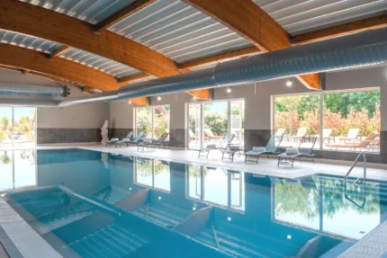 Piscine Golden Tulip Dieppe Hôtel & Spa à Saint-Aubin-sur-Scie