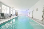 Piscine Grand Hôtel des Bains SPA à Fouras