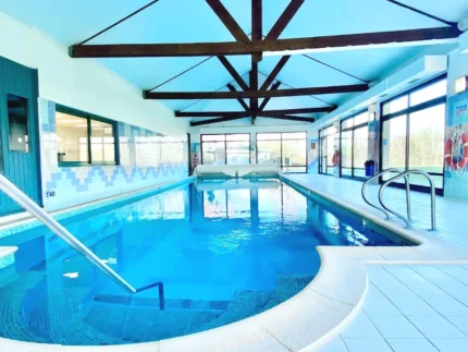 Piscine Holiday Inn Calais Coquelles by IHG à Coquelles