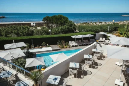 Piscine Hôtel La Plage 5 étoiles La Grande Motteà