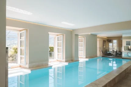 Piscine Hôtel La Robéyère BW Signature Collection à Embrun