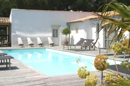 Piscine Hotel L'Océan au Bois-Plage-en-Ré