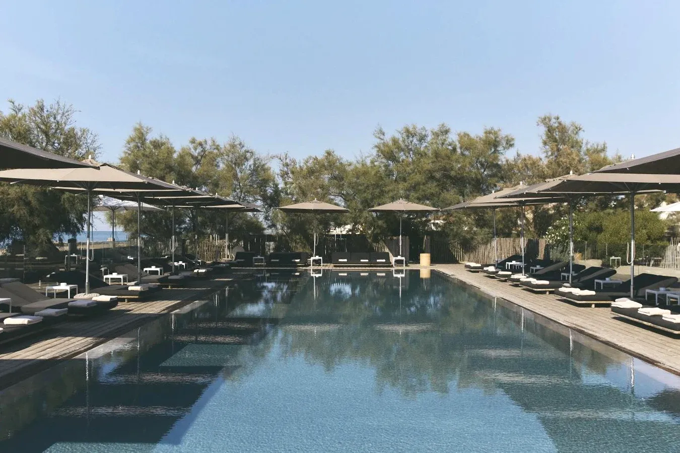 Piscine Hôtel Plage Palace & Spa à Palavas-les-Flots Piscine Hôtel Plage Palace & Spa à Palavas-les-Flots