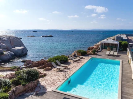 Piscine Hotel & SPA des Pecheurs à Bonifacio