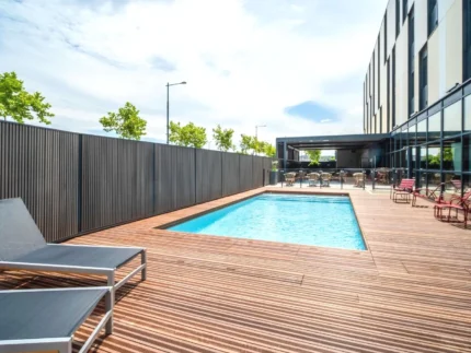 Piscine ibis Styles Castelnaudary à Castelnaudary