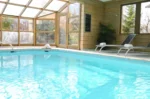 Piscine intérieure avec spa Hôtel Restaurant La Tourmaline à Aime La Plagne