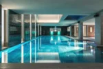 Piscine intérieure avec spa La Fondation dans le 17e arrondissement de Paris