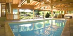 Piscine intérieure et spa privatif dans le quartier du Lavancher à Chamonix-Mont-Blanc Hôtel Le Jeu de Paume
