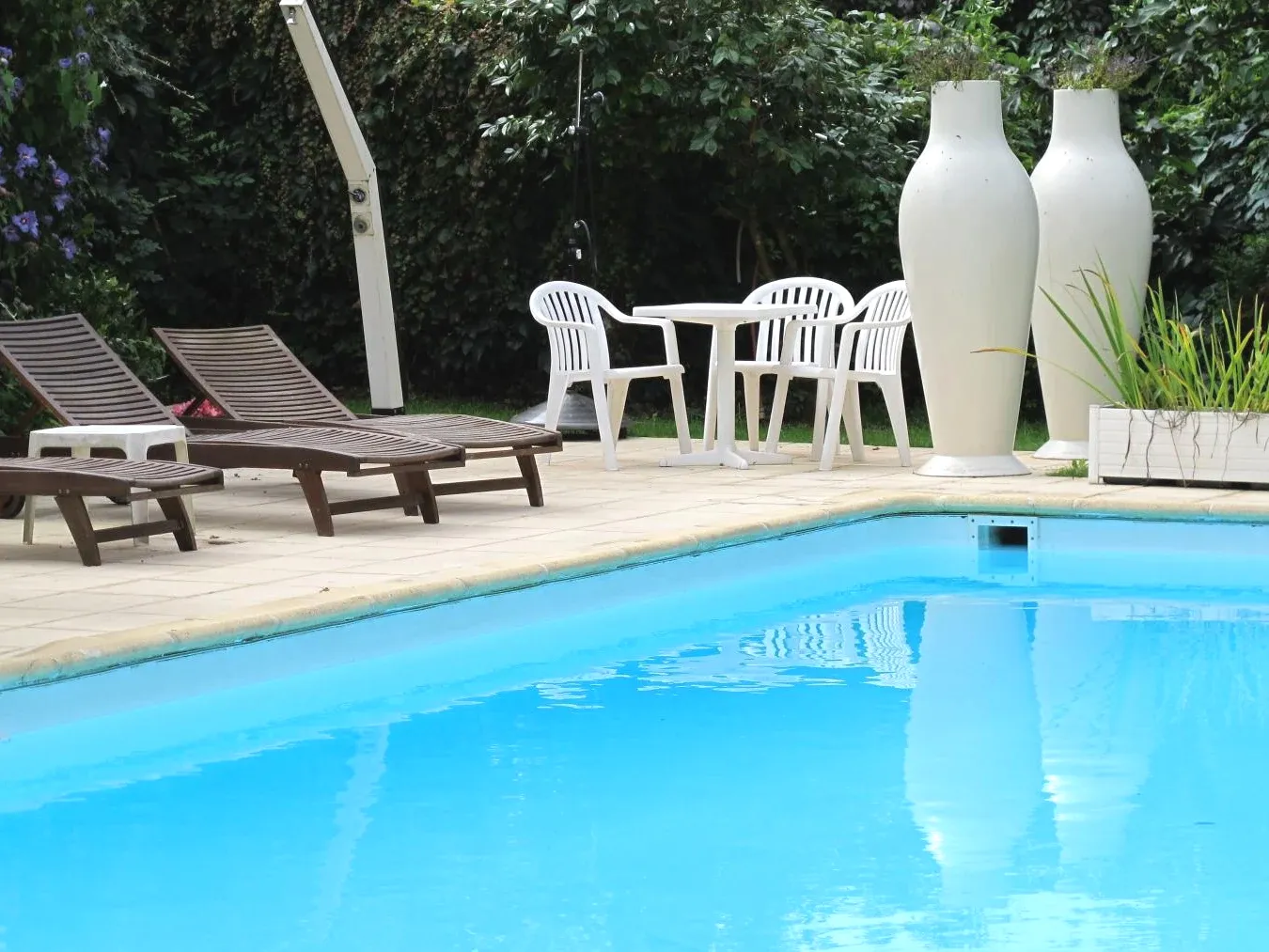 Piscine Logis Deshors-Foujanet, à Chamboulive Piscine Logis Deshors-Foujanet, à Chamboulive