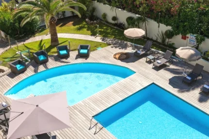 Piscine Nehô Suites Cannes Croisette à Cannes