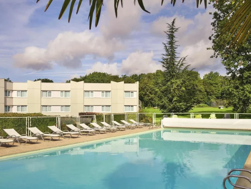 Piscine Novotel Fontainebleau Ury