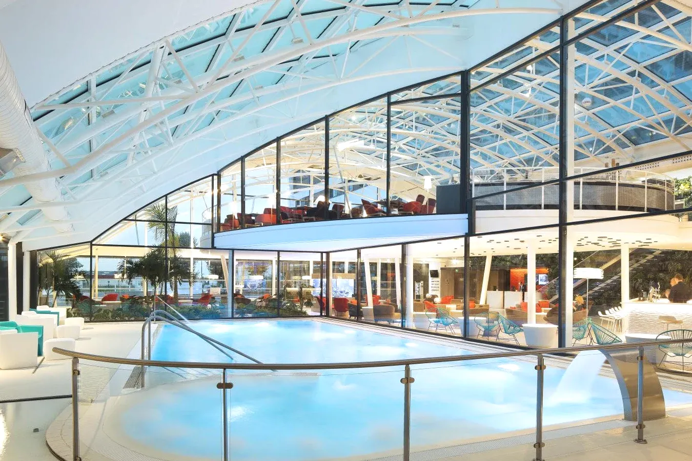 Piscine Oceania Paris Roissy CDG au Mesnil-Amelot Piscine Oceania Paris Roissy CDG au Mesnil-Amelot