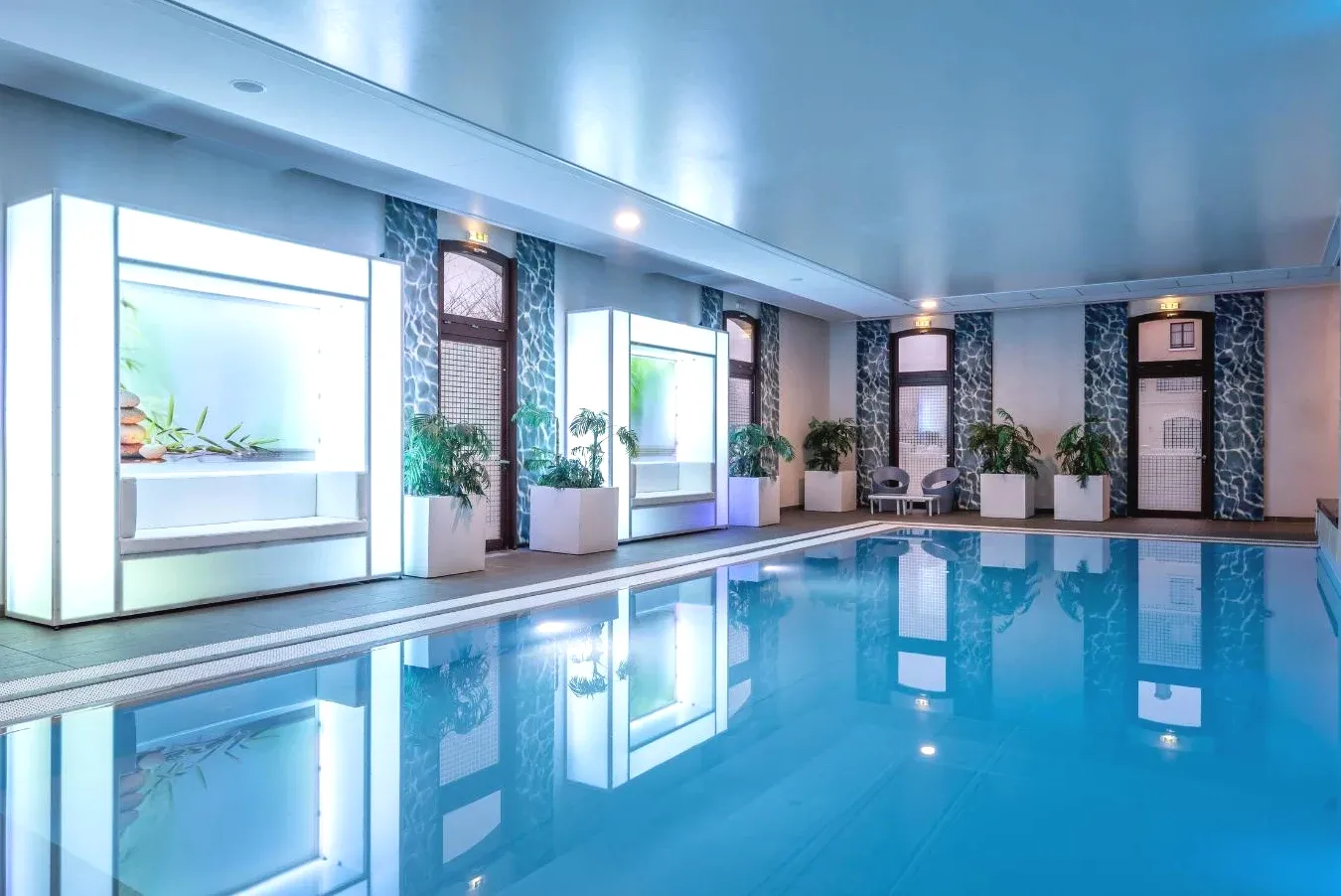 Piscine Radisson Blu Hotel Paris Marne-la-Vallée à Magny-le-Hongre Piscine Radisson Blu Hotel Paris Marne-la-Vallée à Magny-le-Hongre