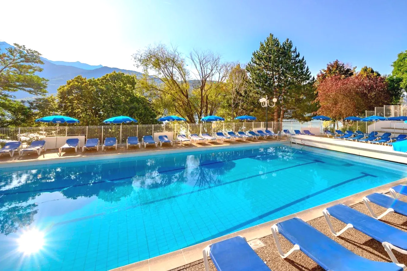Piscine Village Club Les Hyvans à Chorges Piscine Village Club Les Hyvans à Chorges