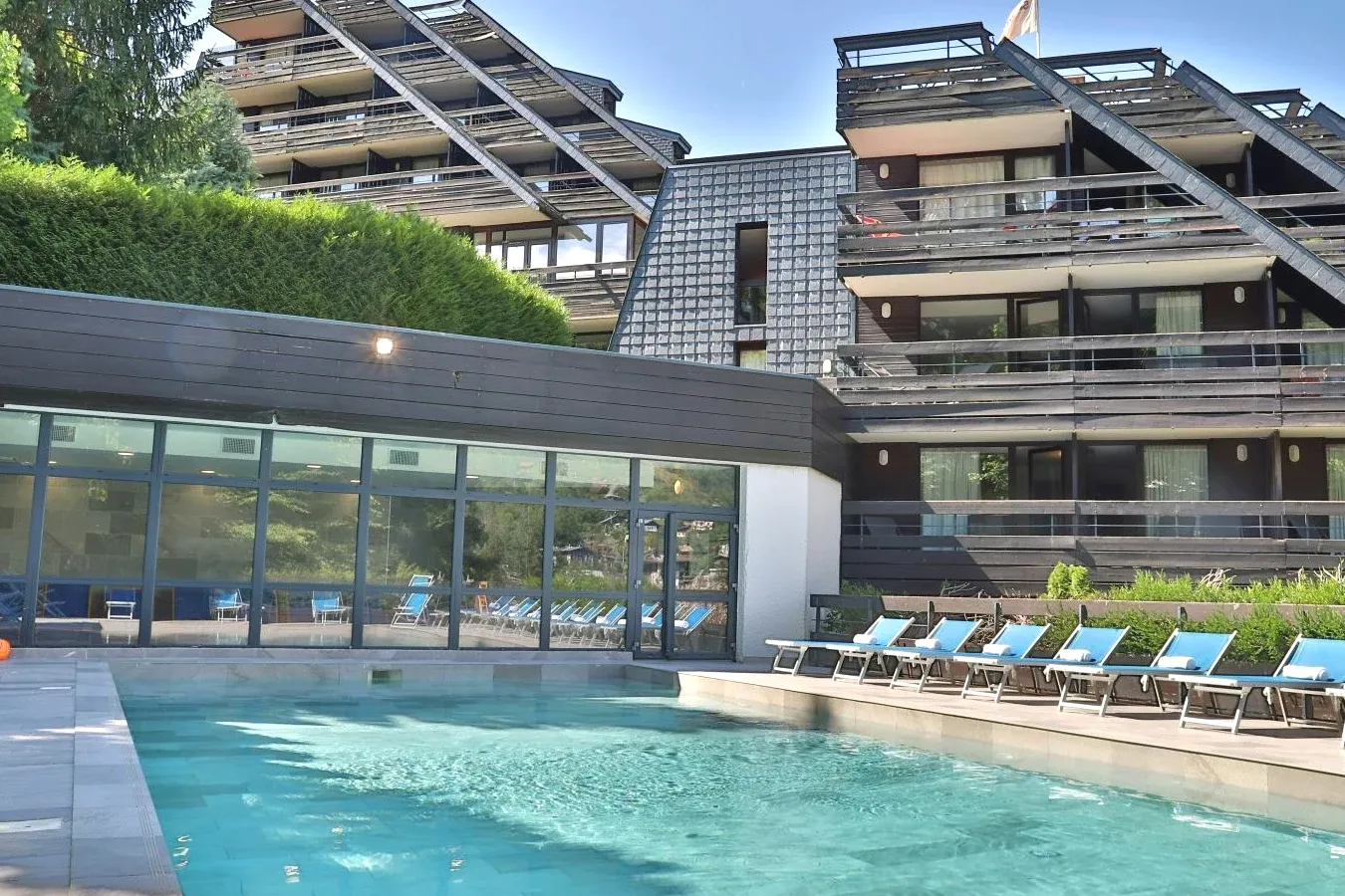 PiscineSOWELL HOTELS Mont Blanc et SPA à Saint-Gervais-les-Bains PiscineSOWELL HOTELS Mont Blanc et SPA à Saint-Gervais-les-Bains
