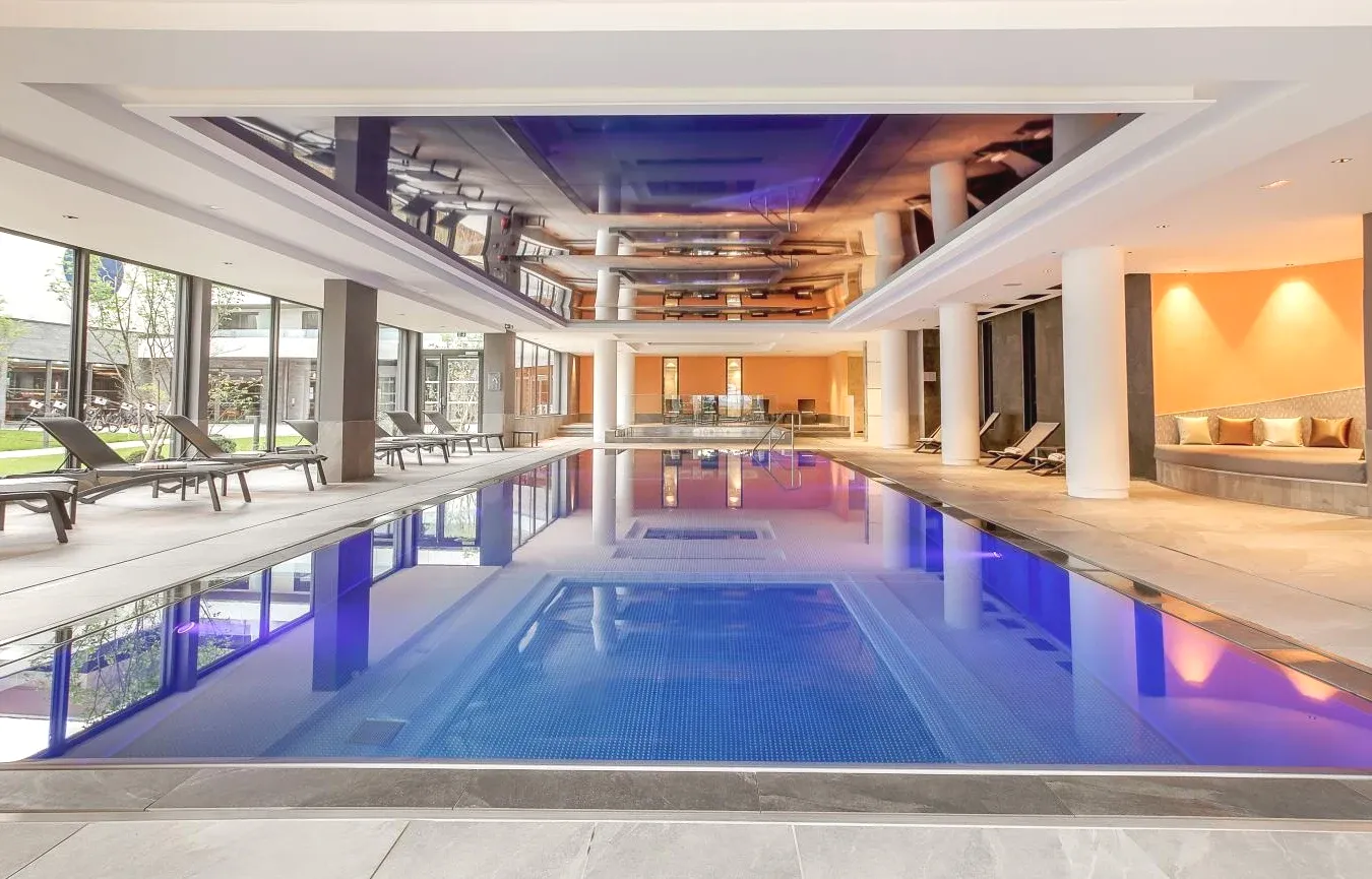 Rivage Hôtel & Spa Annecy espace spa avec piscine intérieure à Annecy Rivage Hôtel & Spa Annecy espace spa avec piscine intérieure à Annecy