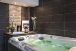 Spa avec jacuzzi et piscine intérieure à Caen Hotel Restaurant Spa Ivan Vautier