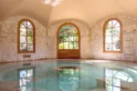Spa avec jacuzzi et piscine intérieure à Calvi La Signoria & Spa