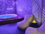 Spa avec jacuzzi et piscine intérieure à Poulainville Kyriad Prestige Amiens Poulainville - Hotel and Spa