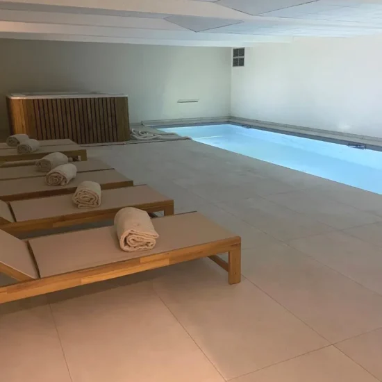 Kyriad Saumur Hyper Centre Hôtel, Appartements, Séminaires et SPA soins Sothys Paris